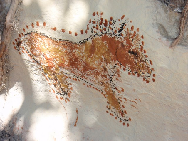 cheval peint à castel merle