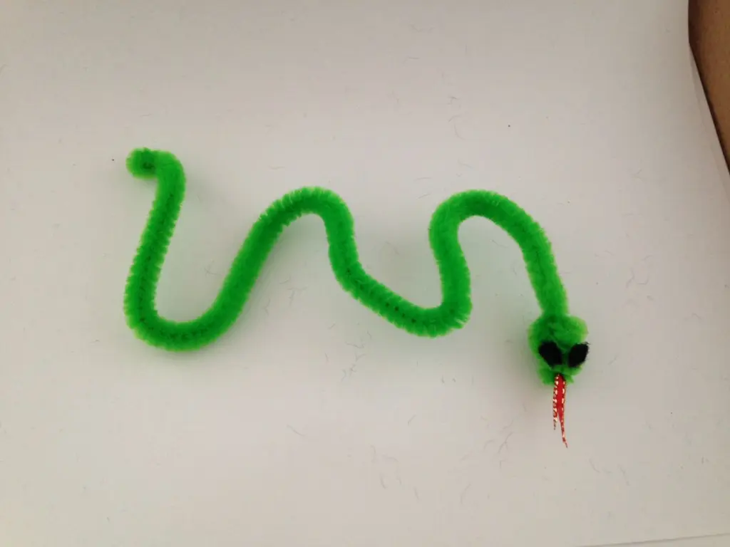 serpent fil chenille