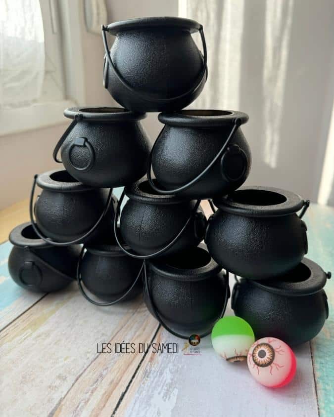 Lot De 12 Mini Chaudrons Noirs Pour Halloween Et Saint-Patrick - Seau à Bonbons En Plastique - 6x5.5 Cm